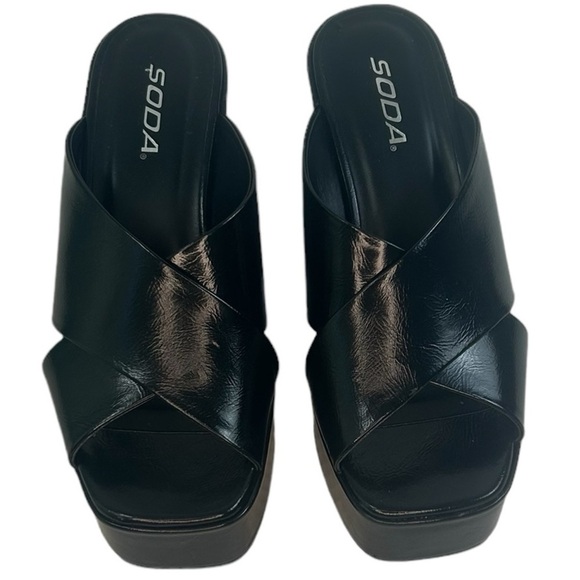 Soda Womens 7M Black Vegan Crisscross Chunky Platform Slip On Grunge Y2K Sandals - Picture 4 of 9